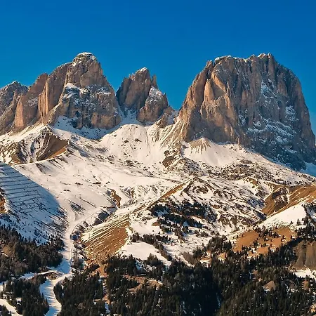 Post Ristorante Tyrol Hotel Moena