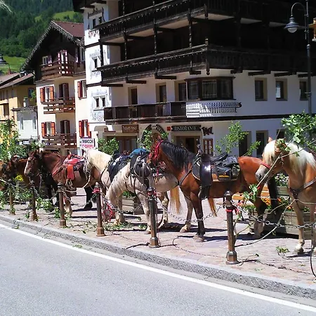 Post Ristorante Tyrol Moena