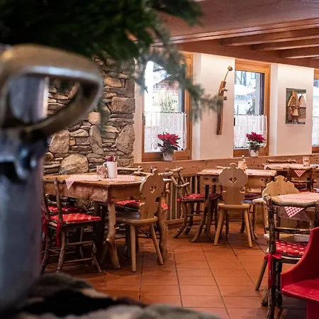 Hotel Post Ristorante Tyrol