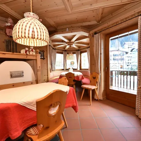 Post Ristorante Tyrol Hotel Moena
