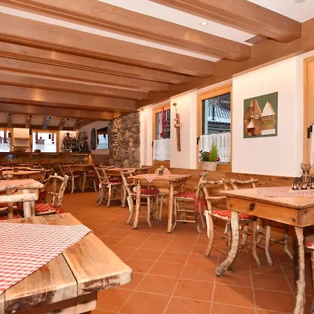 Hotel Post Ristorante Tyrol