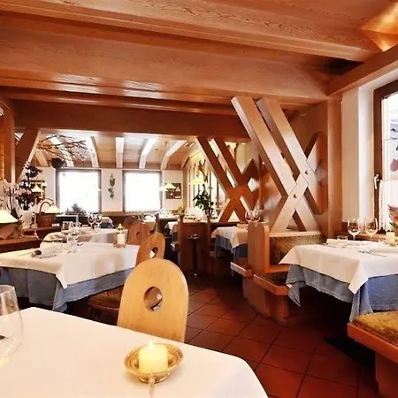 Post Ristorante Tyrol Moena
