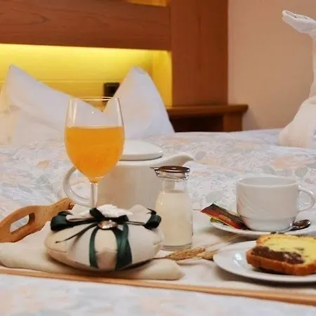 Post Ristorante Tyrol Hotel 3*